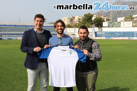 Álex Bernal: "Tenía ganas de jugar en el Marbella y luchar por el playoff"