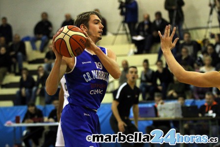 Cómodo triunfo del CB Marbella ante el colista en Plasencia (79-112)