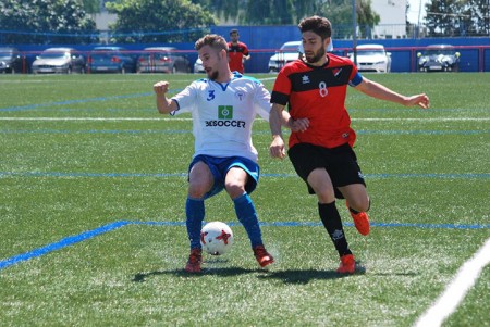 El San Pedro cae ante El Palo (1-2) en un partido en el que acabó con nueve