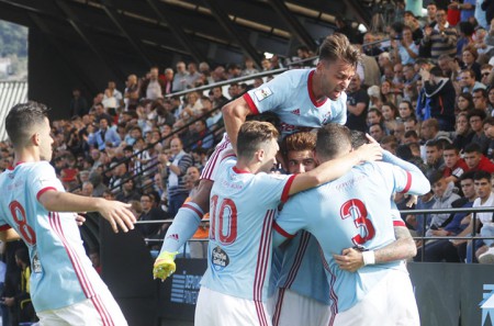 El viaje del Marbella FC hacia Segunda División arranca en Vigo