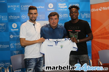 Rafa Muñoz y N'Diaye aportan al Marbella "juventud y ganas de crecer"