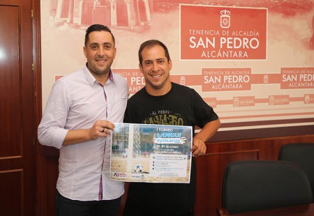 El actor y rapero El Langui promueve un torneo de fútbol playa en San Pedro