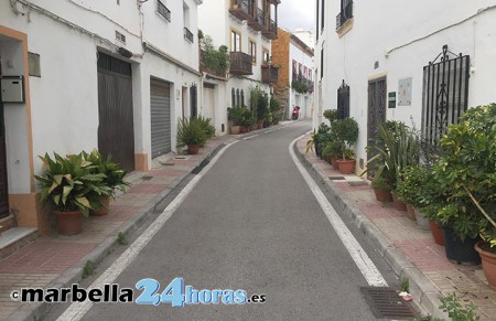 La alcaldesa anuncia la reforma de la calle Postigos de Marbella para 2019