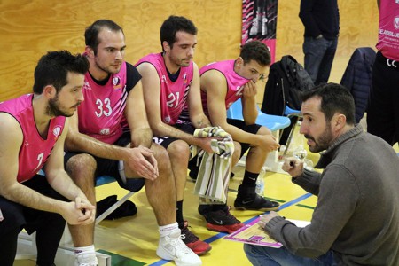 El sénior del Costa Marbella cae en la difícil cancha del Puerta Oscura (58-52)