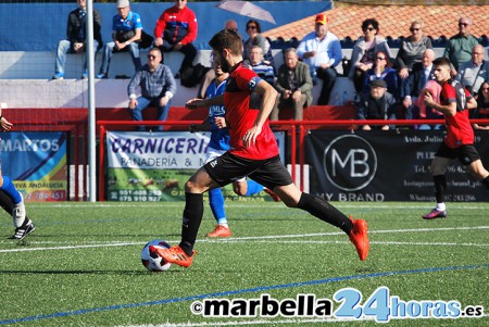 Un buen San Pedro no merece perder en el campo del Huétor Tájar (2-1)