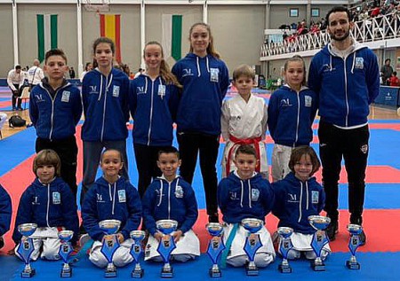 Olympic Karate Marbella suma 13 podios en el Campeonato de Andalucía