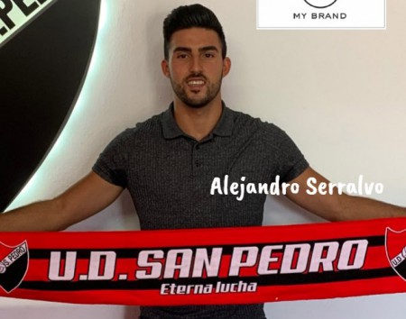 El extremo Alejandro Serralvo refuerza el ataque de la UD San Pedro