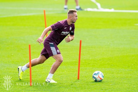 Javi Ontiveros vuelve a jugar en Primera División de la mano del Villarreal