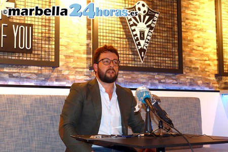 El director deportivo del Marbella reconoce que le falta un extremo zurdo