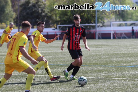 Un San Pedro de menos a más suma en Churriana su primera victoria (0-1)