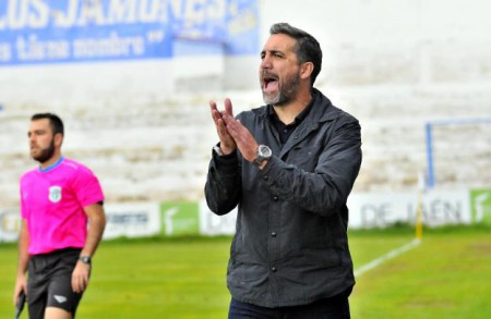 La aventura de Jaime Molina en la SD Ejea sólo dura cuatro partidos