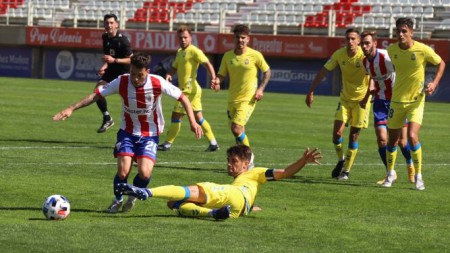 El Algeciras echa una mano al Marbella derrotando a Las Palmas Atlético