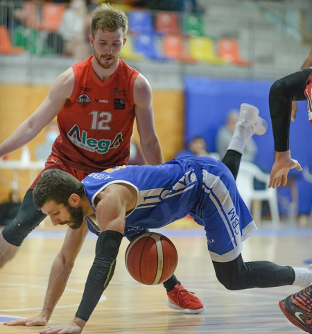 Al CB Marbella se le escapa la victoria ante Zornotza y encadena tres derrotas