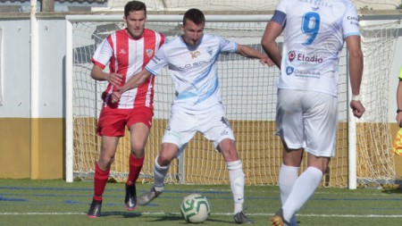 El Atlético Marbella se complica tras la derrota ante Almogía Atlétic (2-1)