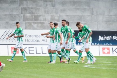 Loren Morón anota el primer gol del Real Betis en la pretemporada