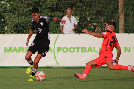 El Marbella FC vuelve a caer (1-2) en el amistoso ante el Atlético Malagueño