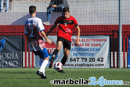 El lateral marbellí Jorge Álvarez firma por el CD Estepona