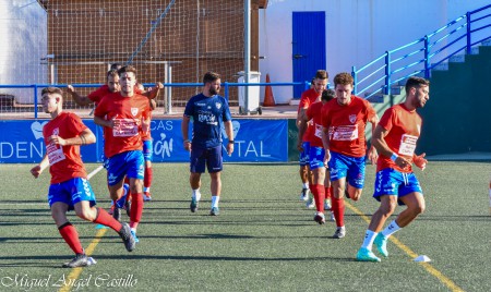 El único triunfo del San Pedro en Torre del Mar, goleada con hat-trick de Cintrano