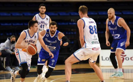 El CB Marbella encaja una nueva derrota en la visita al Clavijo CB (86-78)