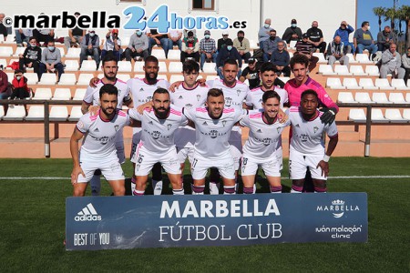 El Marbella vuelve a las andadas tras dos derrotas y se aleja de la cabeza