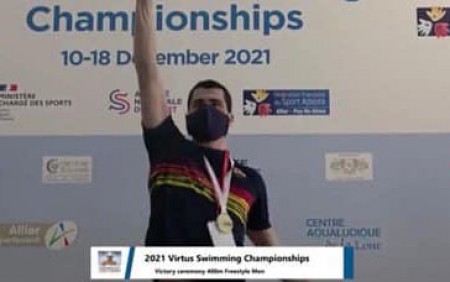 Javier Labrador se proclama campeón del mundo en los 400 Libres