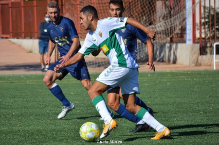 El San Pedro se refuerza con Anas pero se queda sin otros tres jugadores