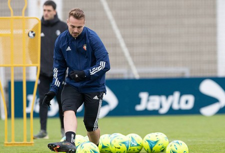 Javi Ontiveros no entra en la lista de Osasuna en busca de una salida