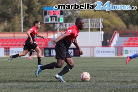 La UD San Pedro tropieza ante un rival directo como el Alhaurín (2-0)