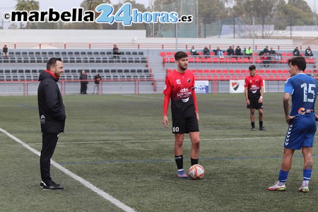 Cervera: "No miramos la clasificación, sólo nos centramos en el Malagueño"