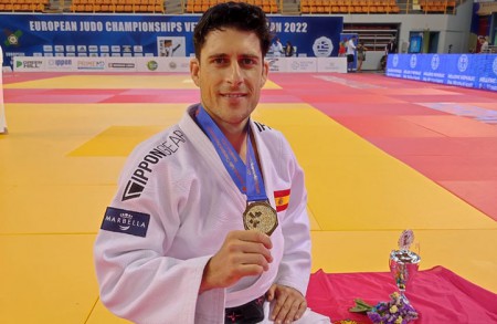 Javier Suárez se proclama campeón de Europa de judo en M3-73 kilos