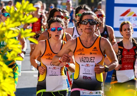 Sonia Vázquez conquista el Campeonato de España de Triatlón