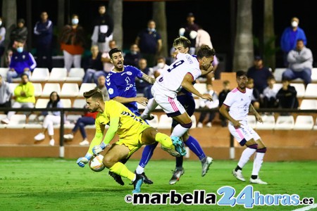 El Marbella FC aún no conoce la victoria ante El Palo cuando juega de local