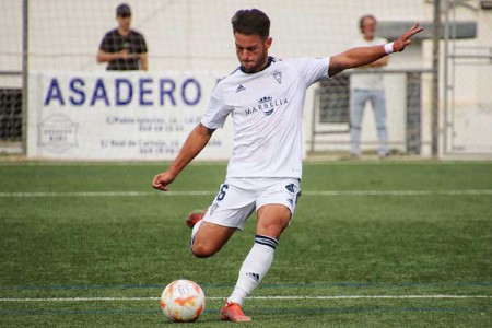 Al Marbella FC se le escapa la victoria en su visita al Huétor Vega (3-3)