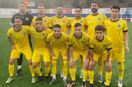 El FC Marbellí saca un valioso punto en su visita a un duro Torrox (2-2)