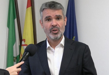 El PSOE pide explicaciones a Muñoz por la obra ilegal en una casa de su marido