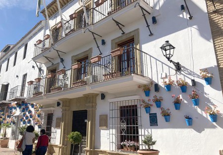 Vuelven a sancionar al Ayuntamiento de Marbella por abusar de las horas extra 