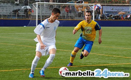 El Marbella FC recupera a Caballero, uno de los jugadores del ascenso a 2ª B