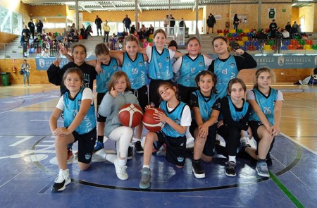 Buen ambiente en la segunda jornada de la Liga Colegial de Marbella