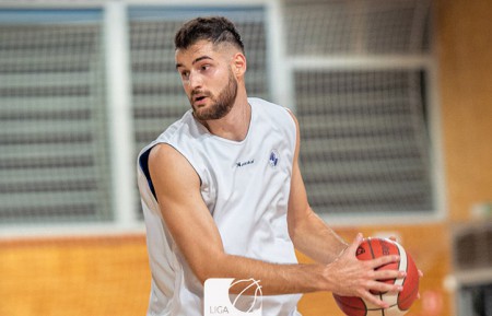 El Hospital Ochoa CB Marbella tropieza en casa ante CB Novaschool (67-69)