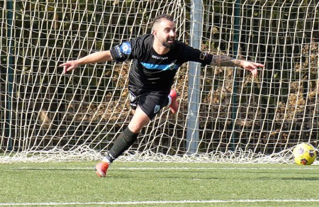 El Atlético Marbella Paraíso vence al Benagalbón para asaltar el liderato (0-1)