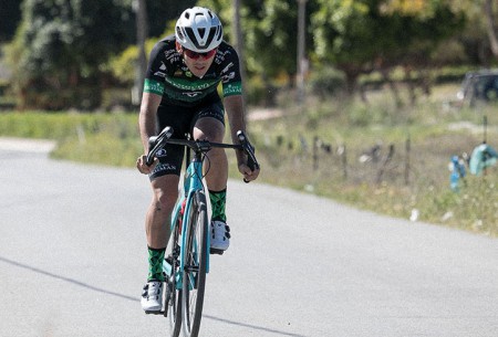 El marbellí Javi Zarzuela gana la cronoescalada de Cártama en júniors