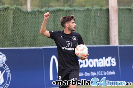 Mijas Las Lagunas apuesta por los futbolistas marbellíes para el ascenso