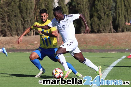 El Marbella FC consigue mantenerse invicto en el fortín de La Dama de Noche