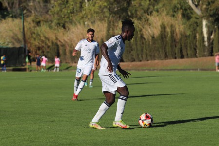 Ohemeng revoluciona el partido y suma los puntos del Trofeo Moñi-M24H