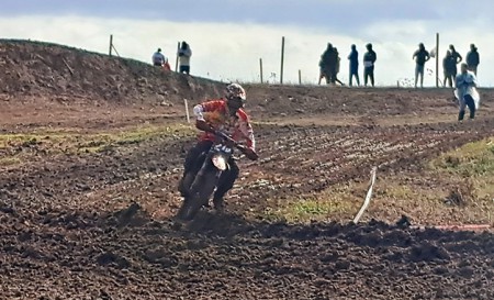 Victoria de Marino Villar en la carrera de 125 del Campeonato de Andalucía MX