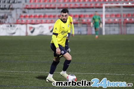 El FC Marbellí mantiene el liderato con el empate ante Athletic Coín (2-2)